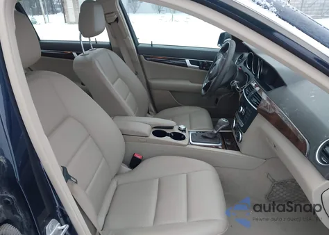 2014 Mercedes-Benz C 300 Sport 4Matic из США, поврежденный, VIN WDDGF8AB6EA940967